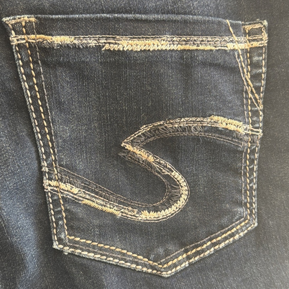Silver Avery Dark Blue Straight Leg Women's Jeans size 18 length (38.5X29.5) - Picture 7 of 16